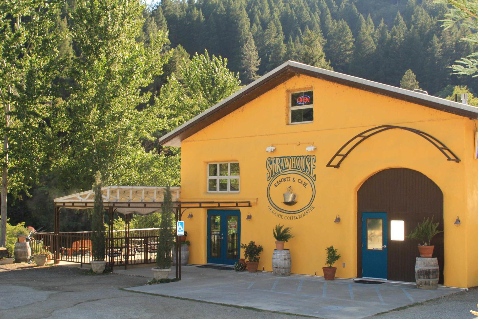 Strawhouse Resorts Big Bar Kültér fotó